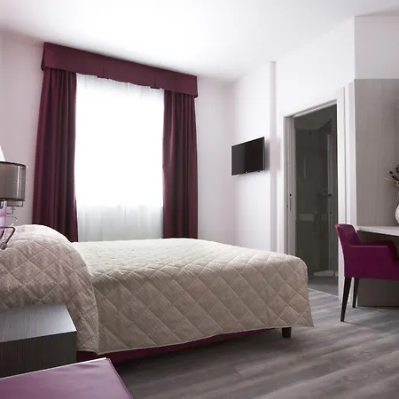 Alma Living Hotel- Al Girarrosto-2